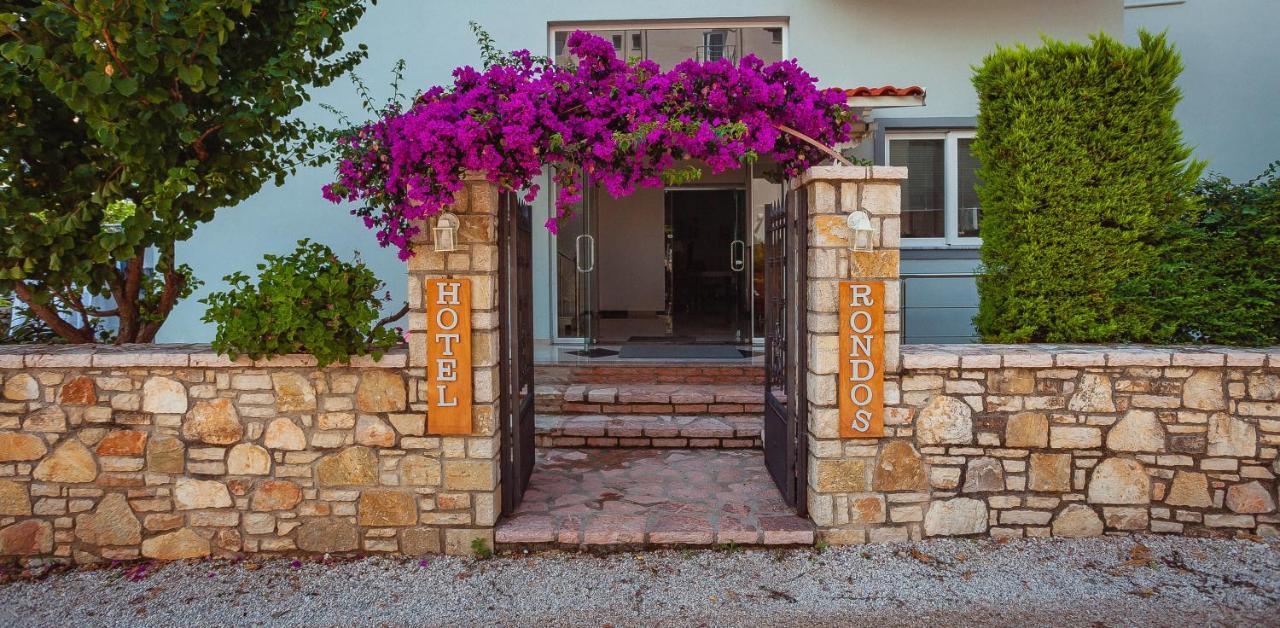 Rondos Hotel Химара Экстерьер фото